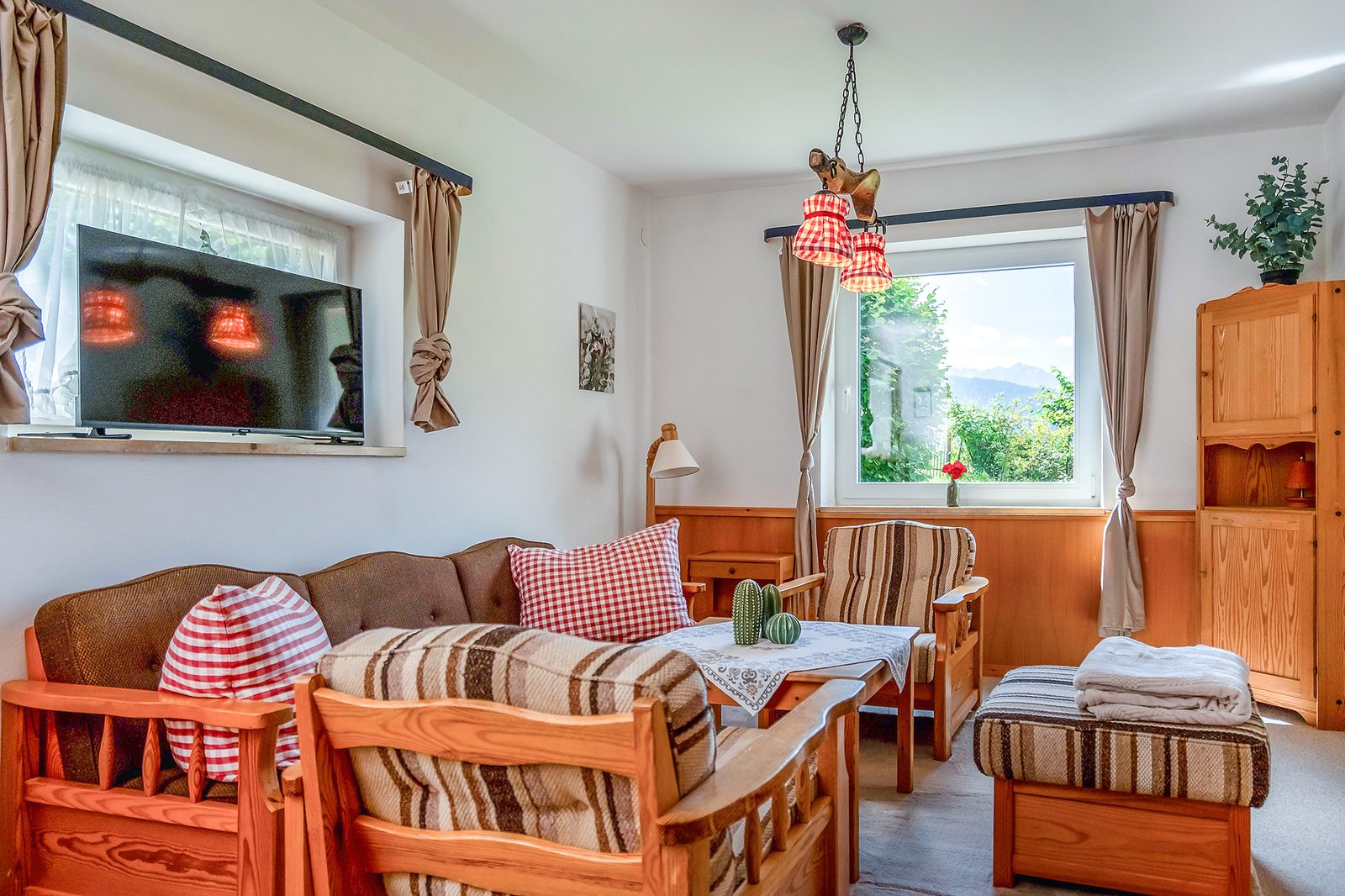Ferienwohnung Walchensee – gemütliches Wohnzimmer